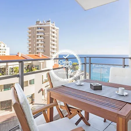 Rodamar I By An Island