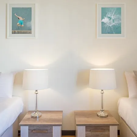 Rodamar I By An Island 아파트