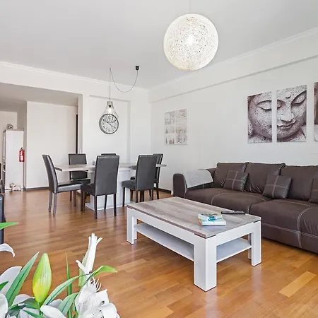 Rodamar I By An Island 푼샬