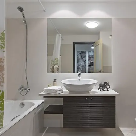 Rodamar I By An Island * Funchal